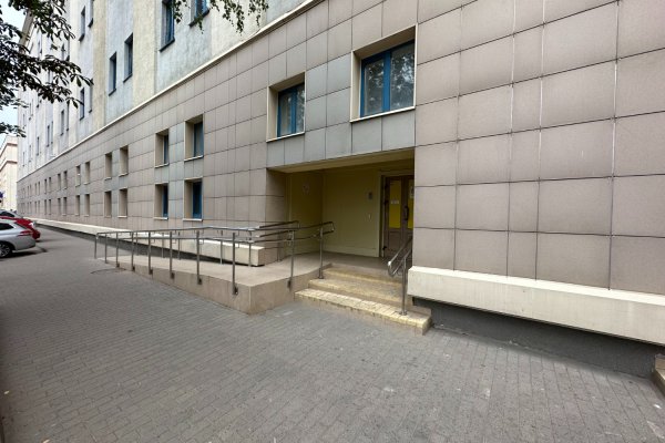Помещение 625,3 кв.м в центре, 1 этаж, отдельный вход, метро - фото 1