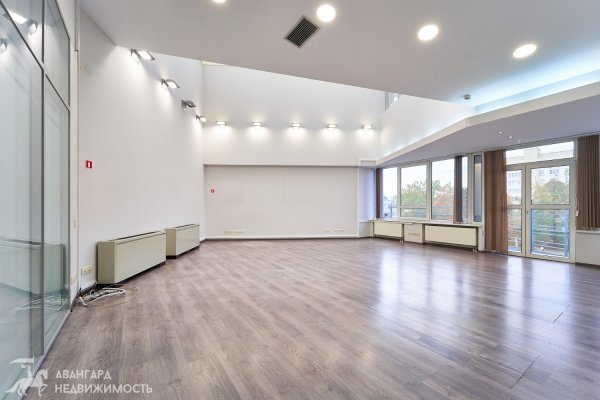 Аренда офисов 101-226 м² возле метро “Площадь Якуба Коласа” - фото 1
